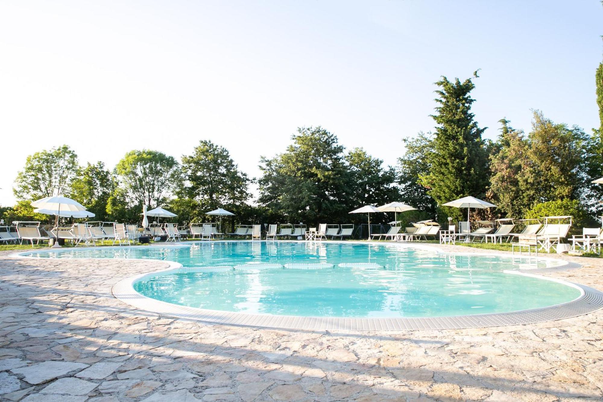 Il Podere Del Germano Reale Hotel 4*